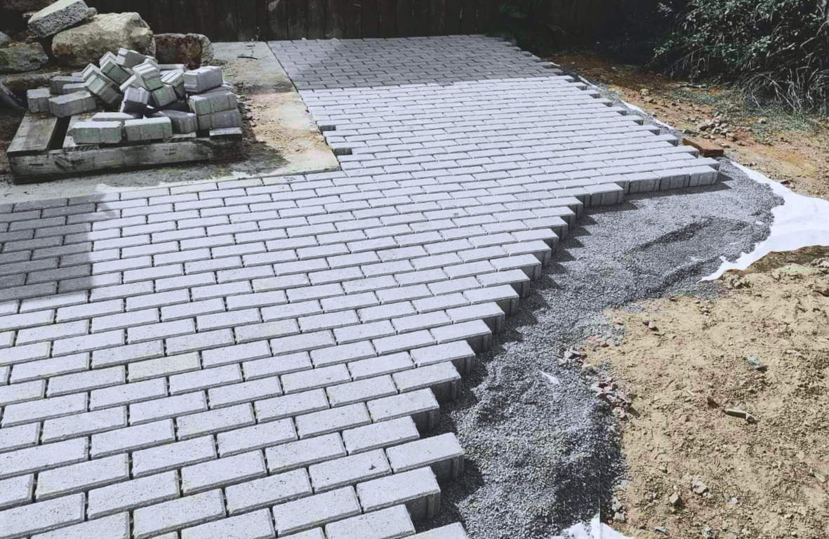 Hard landscape paving